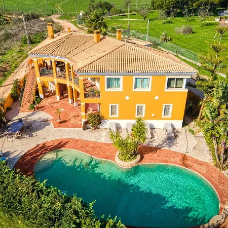 Moonshine Πανσιόν 4*