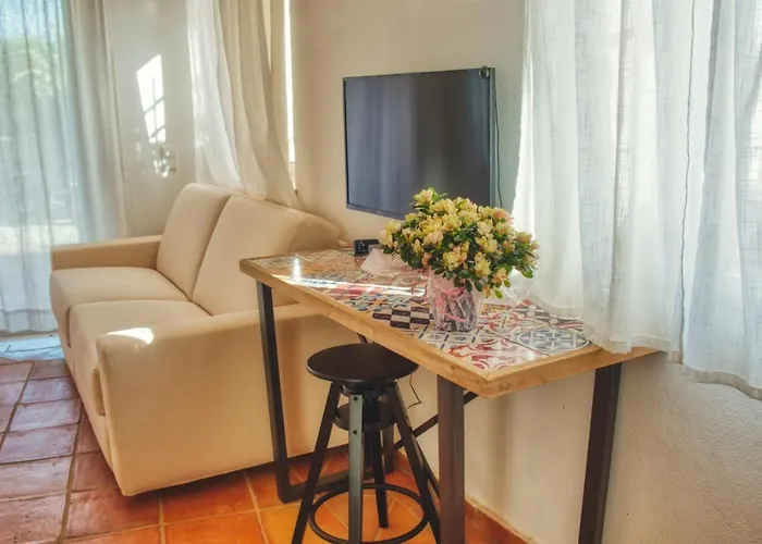 Moonshine Πανσιόν 4*