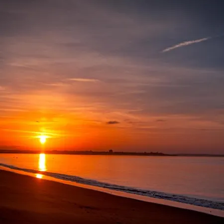 Moonshine With Private And Private Vendégház Lagos