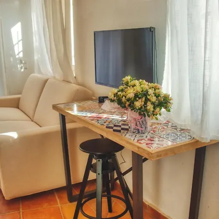 Moonshine With Private And Private Vendégház 4*