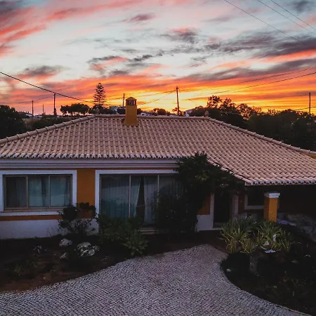 Moonshine With Private And Private Vendégház