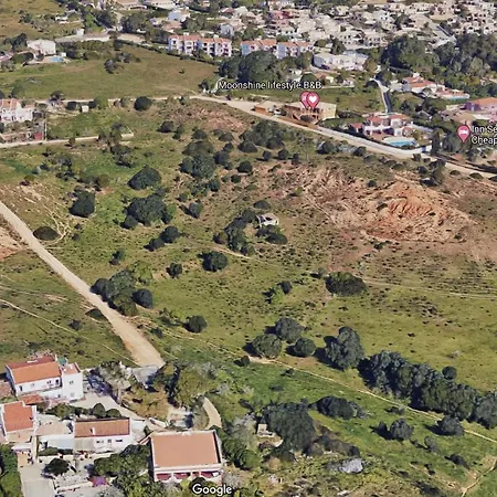 Moonshine With Private And Private Vendégház Lagos