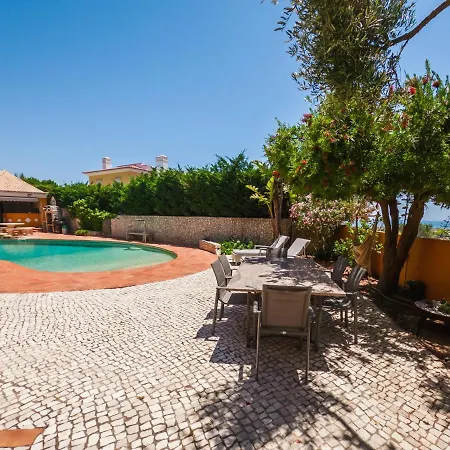 Moonshine With Private And Private Gæstehus