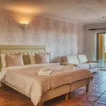 Moonshine 4* Lagos